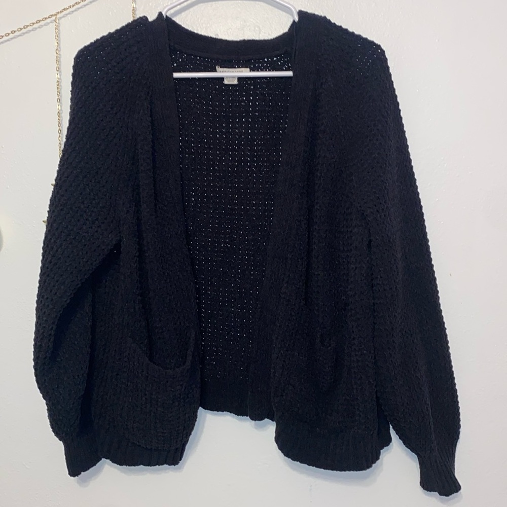 american eagle black cardigan